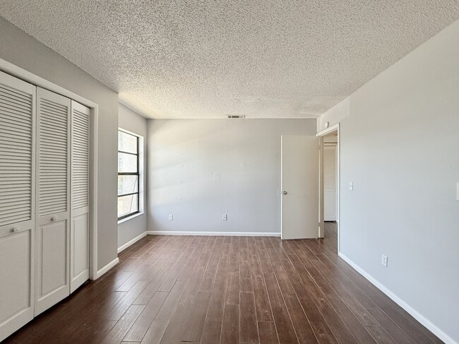 Building Photo - 4819 Puritan Cir