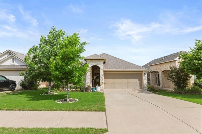 Building Photo - 5809 Scenic Lake Dr