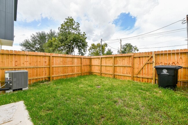 Building Photo - 2706 Bostic St