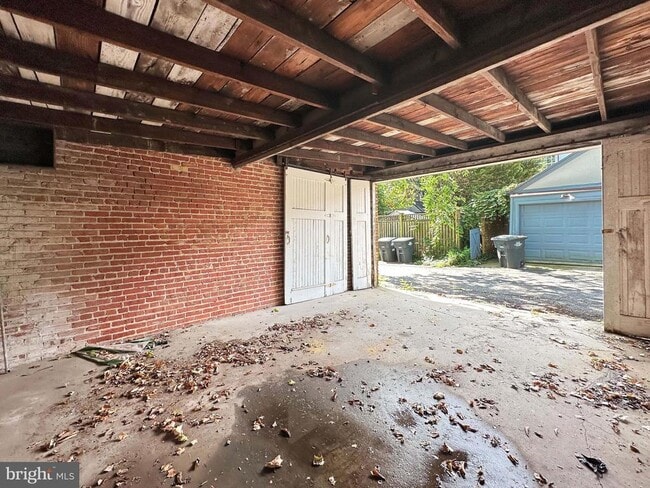 Building Photo - 3822 Veazey St NW