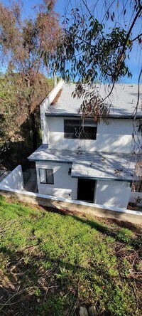 Building Photo - 2 Bedroom Townhouse with Canyon views from...