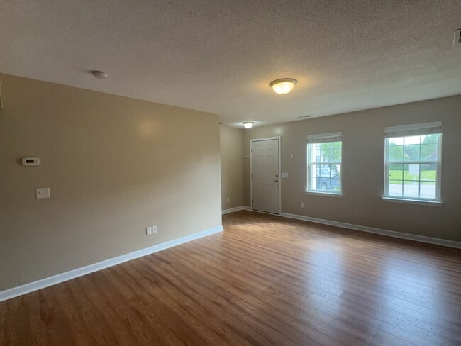 Building Photo - 202 Lanieve Ct