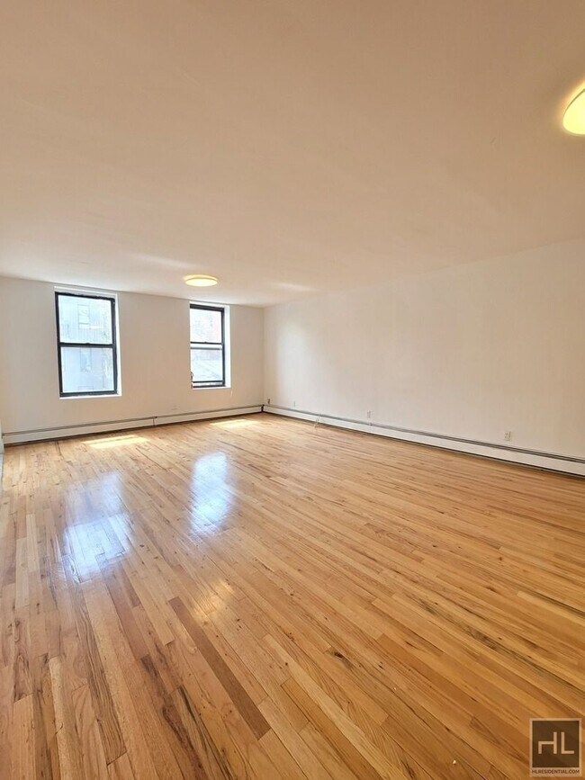 Primary Photo - CLIFTON PLACE