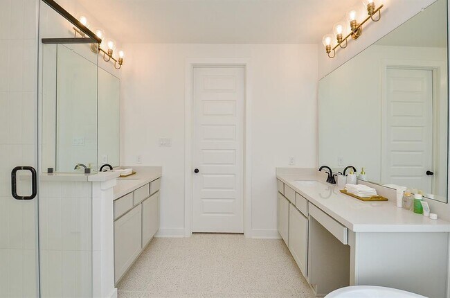 Building Photo - 10574 Cecilia Star Ln