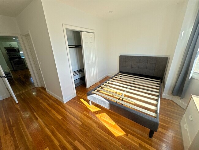 Building Photo - 287 Dorchester St