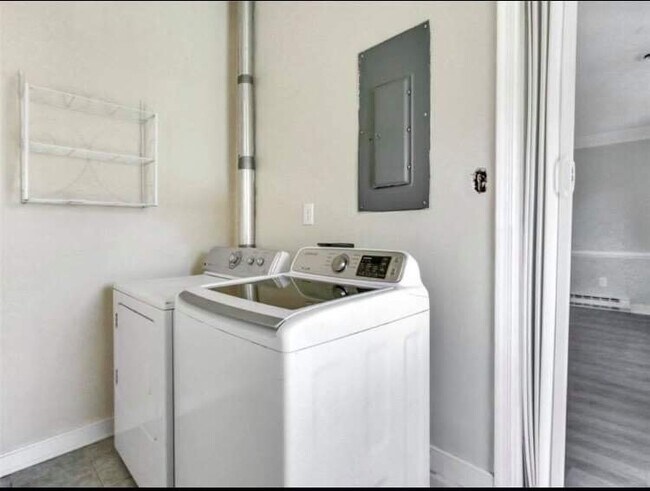 Building Photo - 3314 Granby St