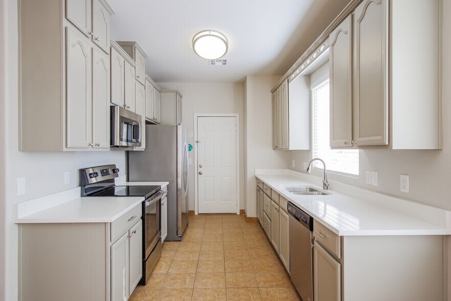 Building Photo - 34806 N 31st Ave