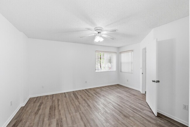 Building Photo - 9511 Weldon Cir