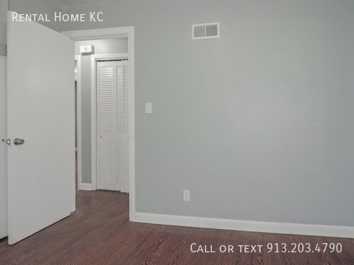 Building Photo - 6325 Santa Fe Dr