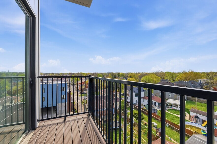 Building Photo - 1420 Prospect St