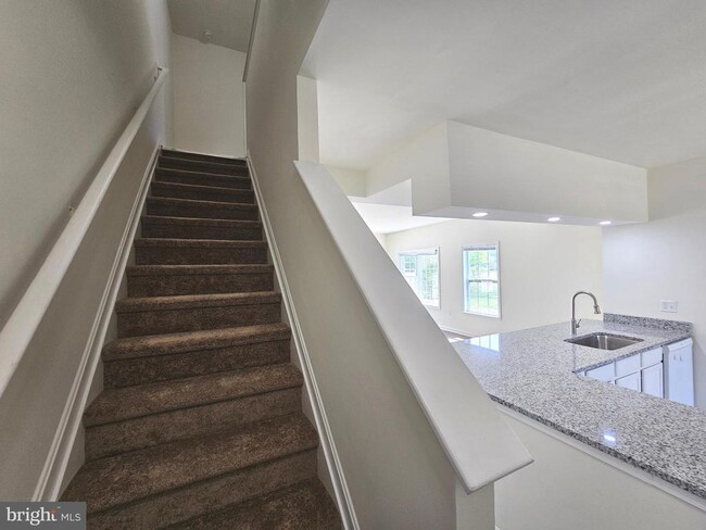 Building Photo - 124 Bay Hill Ln