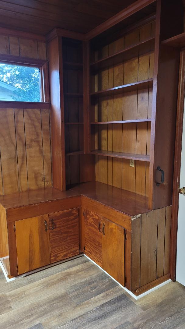 Building Photo - 2505 Cherokee Dr