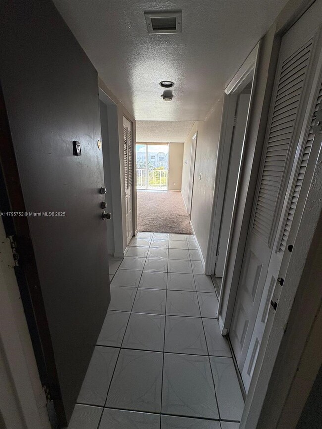 Building Photo - 484 NW 165th St