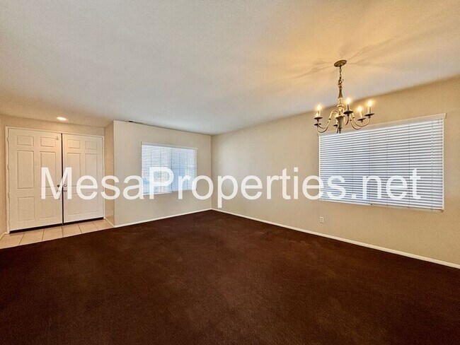 Building Photo - 13535 Silversand St