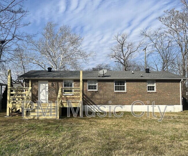 Building Photo - 322 Arrington St
