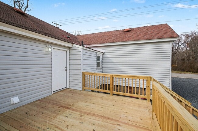 Building Photo - 1144 Front St