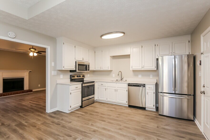 Building Photo - 306 Mary Alice Dr