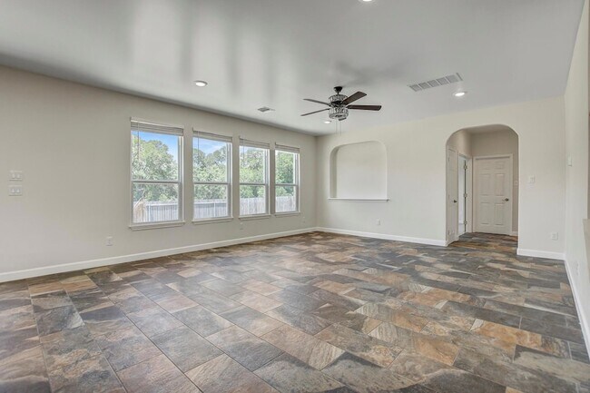 Building Photo - 309 Camperdown Elm Dr