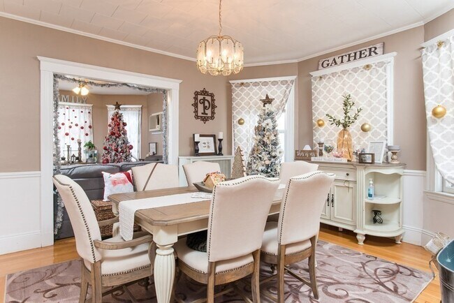 Building Photo - 97 Court Rd