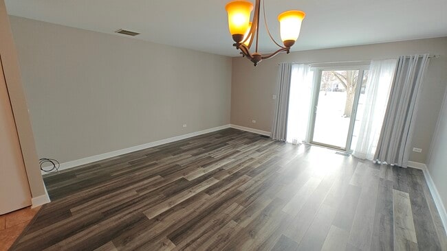 Building Photo - 1644 Orchard Ave