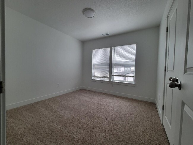Building Photo - 1628 N 840 W