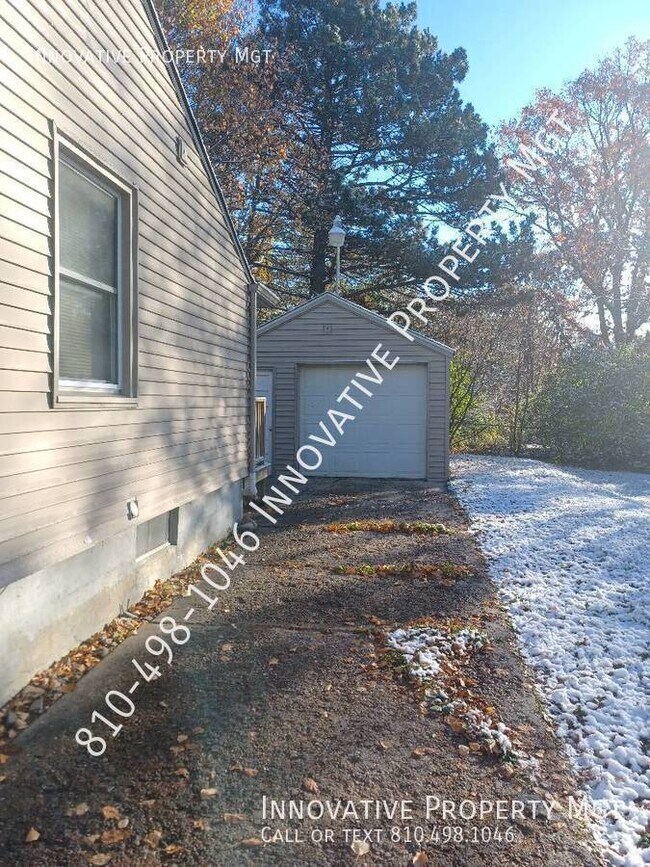 Building Photo - 1309 Clancy Ave