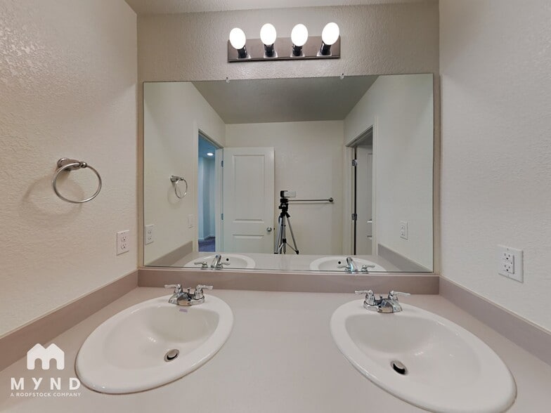 Building Photo - 3831 Berrybridge St