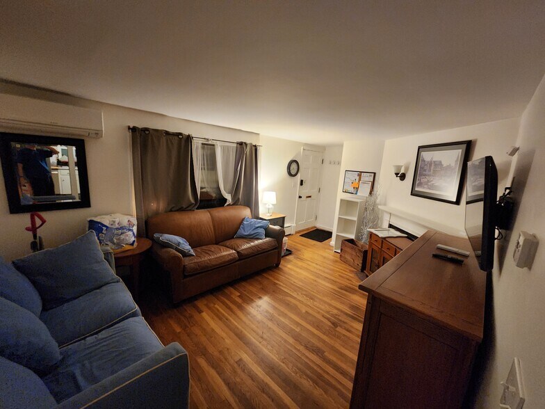 living room - 11 Hill Rd