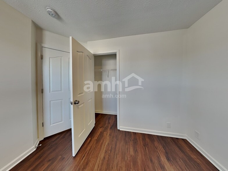 Building Photo - 7460 Maggie Dr