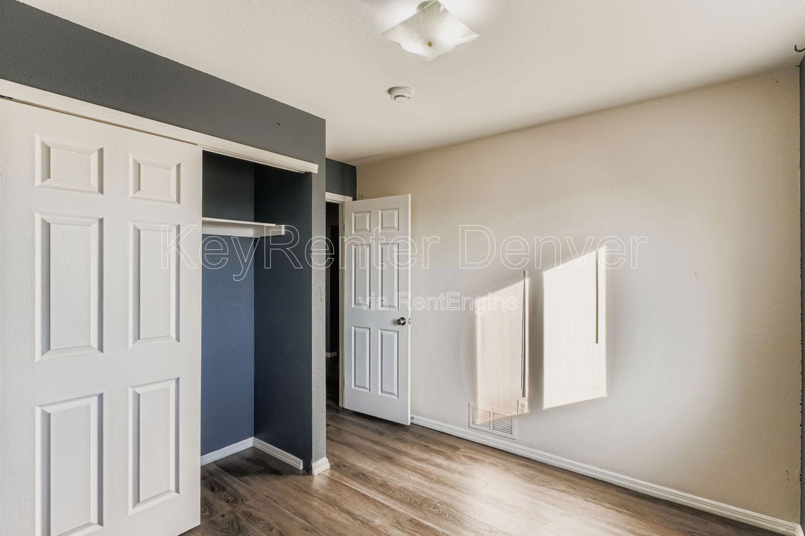 Building Photo - 2900 W 65th Ave