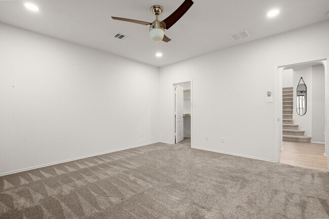 Building Photo - 243 Mancos Dr