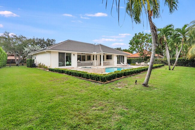 Building Photo - 3317 Embassy Dr