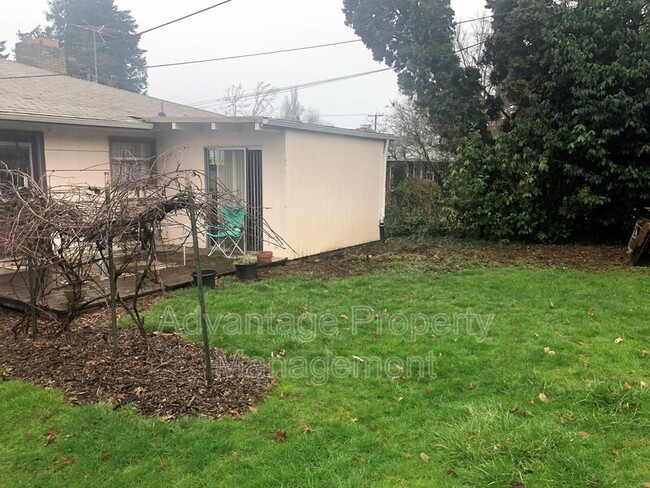 Building Photo - 1554 NW 29th St