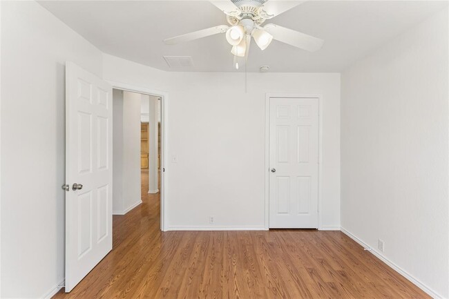 Building Photo - 2372 Paradise Ridge Dr