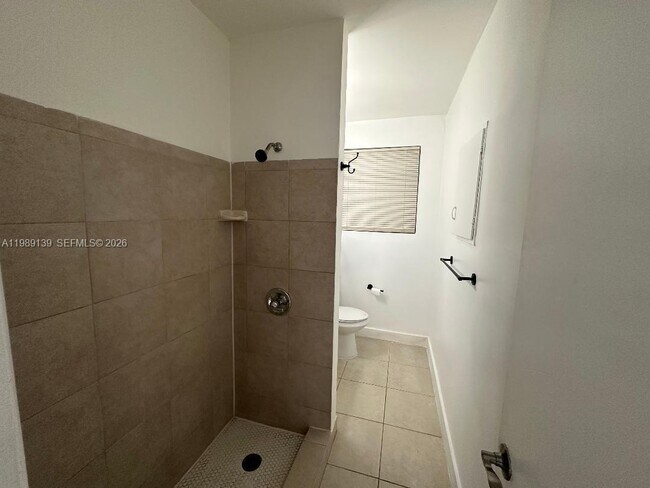 Building Photo - 1293 NE 109th St