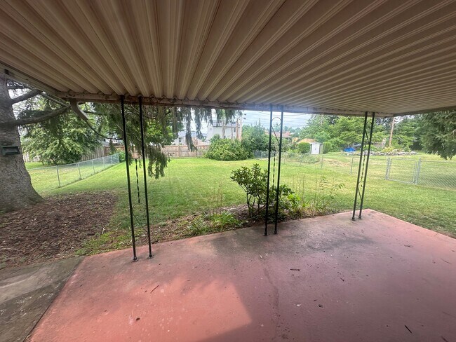 Building Photo - 17314 Cloverleaf Rd
