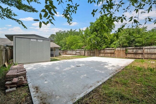 Building Photo - 12718 Summer Mill Dr