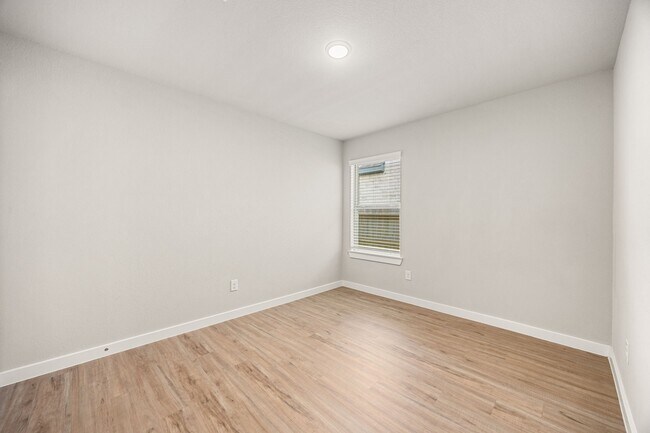Building Photo - 21618 Coral Mist Dr