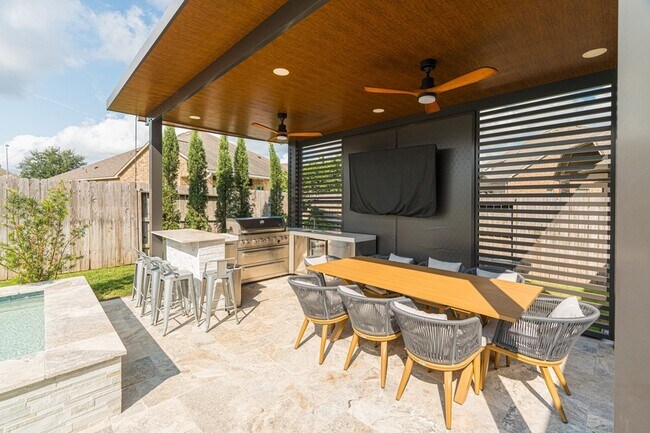 Building Photo - 25403 Angelwood Springs Ln