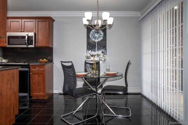 Building Photo - 16 Garfield Ave