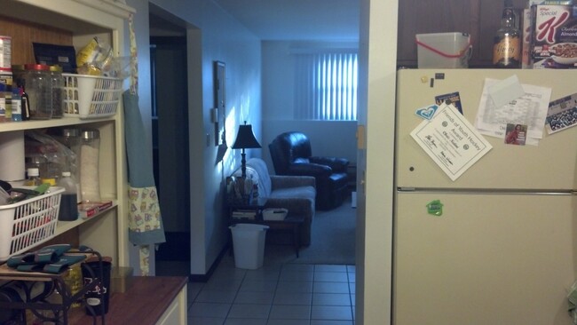 Kitchen looking towards Living rm - 1038 Terrace Dr