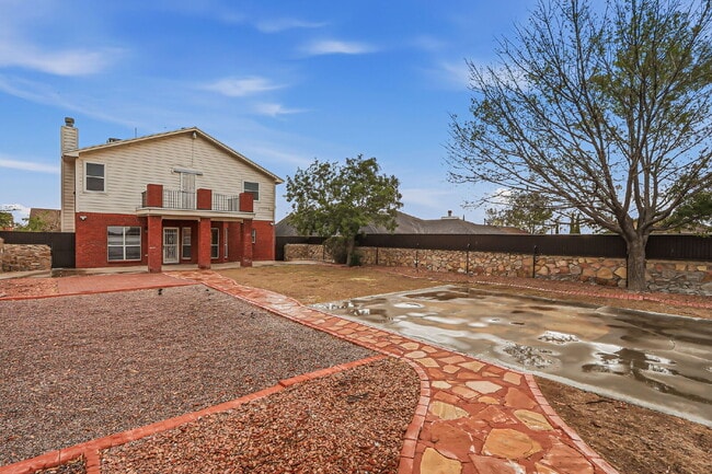 Building Photo - For Rent – 3 Bedroom, 2.5 Bath Home with Mountain Views & Refrigerated Air
