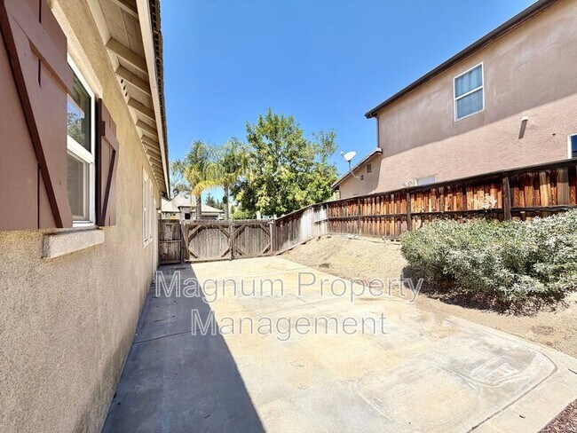 Building Photo - 35824 Red Bluff Pl