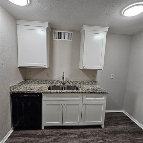 Building Photo - 3937 O'Hare Dr