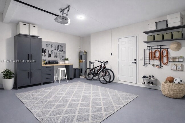 Building Photo - 354 NE 35th Ave