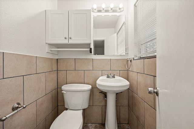 Building Photo - 5213 Santa Rosa Dr