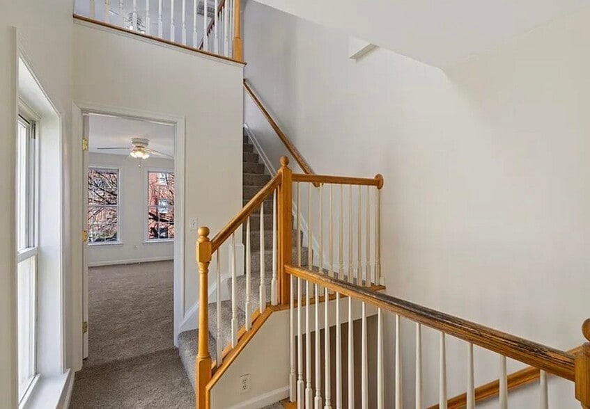 Building Photo - 1239 W Lombard St