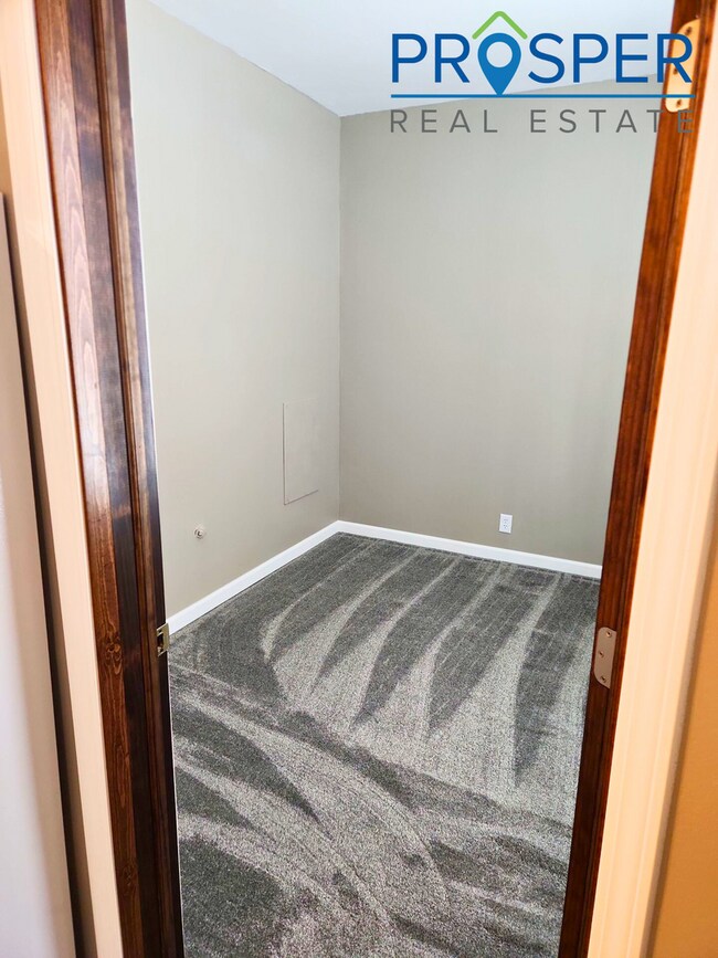 Building Photo - JA708X