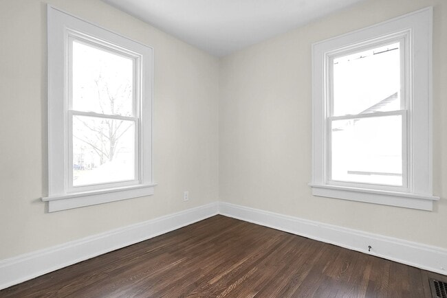 Building Photo - Coming Soon! Stunning 3-Bedroom, 2 Full Bath, 2 Half Bath Home in Southern Orchards