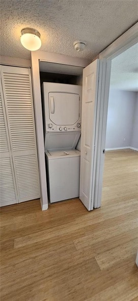 Building Photo - 308 Lake Parsons Green